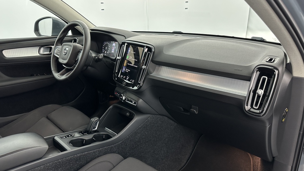 VOLVO XC40 T5 Recharge 262H (180+82) Business DCT7 - ref: 8-GLI00009457 - Photo 8