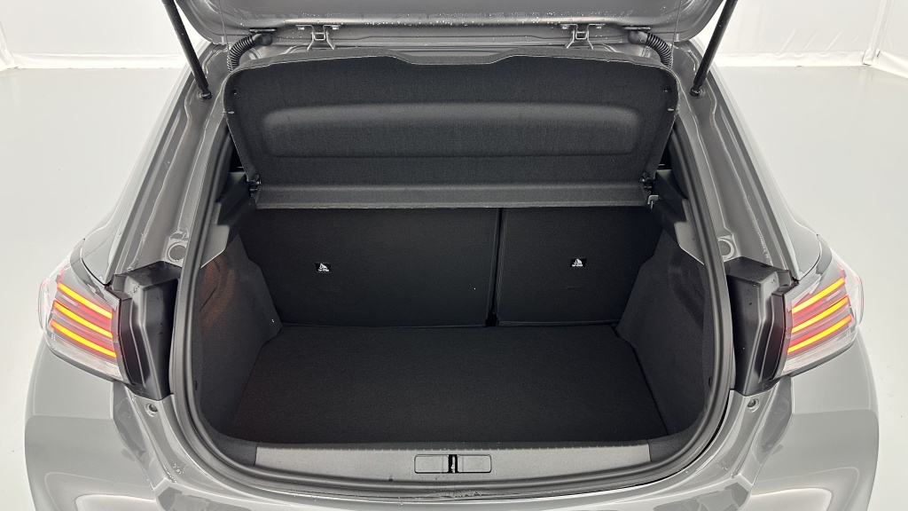 PEUGEOT 208 1.2 Hybrid 110ch Allure e-DCS6 - ref: 8-GLI00009521 - Photo 10