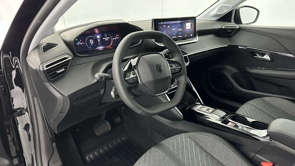 PEUGEOT 208 1.2 Hybrid 110ch Allure e-DCS6 - ref: 8-GLI00009595 - Photo 6