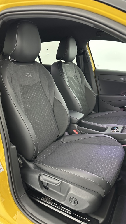 VOLKSWAGEN T-Roc 1.5 eTSI EVO2 Hybrid 150ch R-Line DSG7 - ref: 8-GLI00010008 - Photo 18