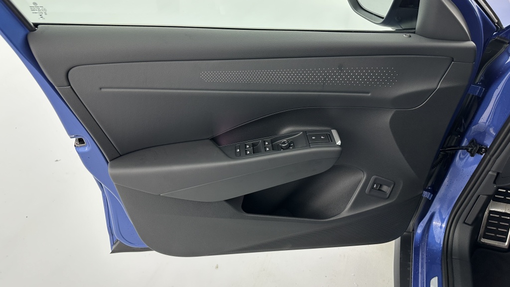 VOLKSWAGEN T-Roc 1.5 eTSI EVO2 Hybrid 150ch R-Line DSG7 - ref: 8-GLI00010018 - Photo 13