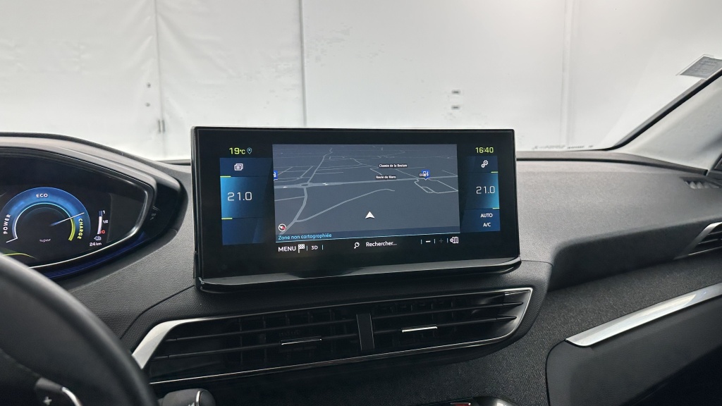 PEUGEOT 3008 II 1.6 Hybrid 225ch Allure Pack e-EAT8 - ref: 8-GLI00010119 - Photo 18