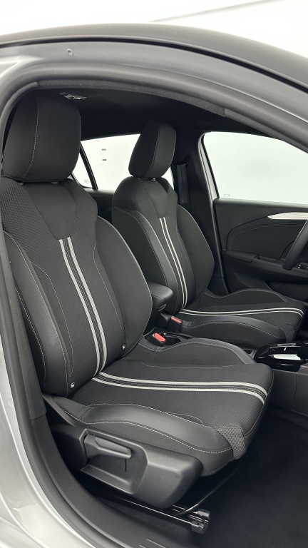 OPEL Corsa 1.2 Turbo 100ch GS BVA8 - ref: 8-GLI00010131 - Photo 17