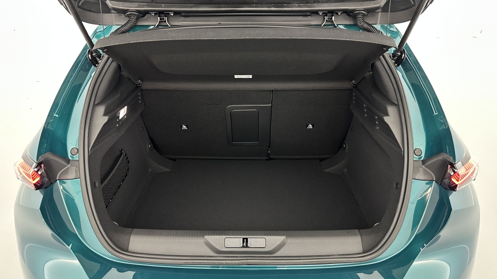 PEUGEOT 308 III(2) 1.2 Hybrid 145ch GT e-DCS6 - ref: 8-GLI00010351 - Photo 10