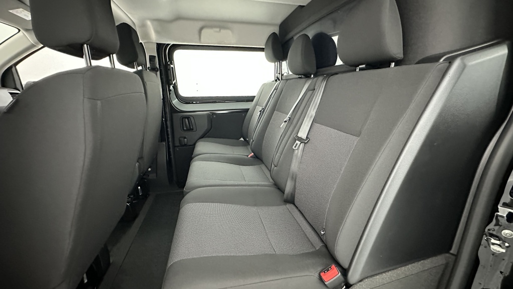 PEUGEOT Expert Cabine Approfondie M 2.0 BlueHDi 180ch EAT8 - ref: 8-GLI00010571 - Photo 8