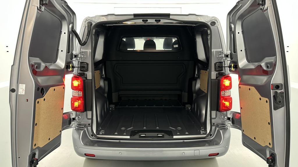 PEUGEOT Expert Cabine Approfondie M 2.0 BlueHDi 180ch EAT8 - ref: 8-GLI00010600 - Photo 9