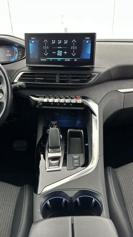 PEUGEOT 3008 II 1.6 Hybrid 225ch Allure Pack e-EAT8 - ref: 8-GLI00010832 - Photo 15