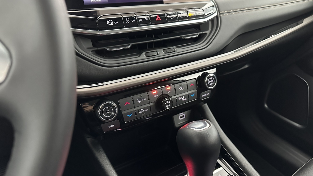 JEEP Compass II 1.3 T4 240ch PHEV 4xe Overland AT6 eAWD - ref: 8-GLI00011020 - Photo 19