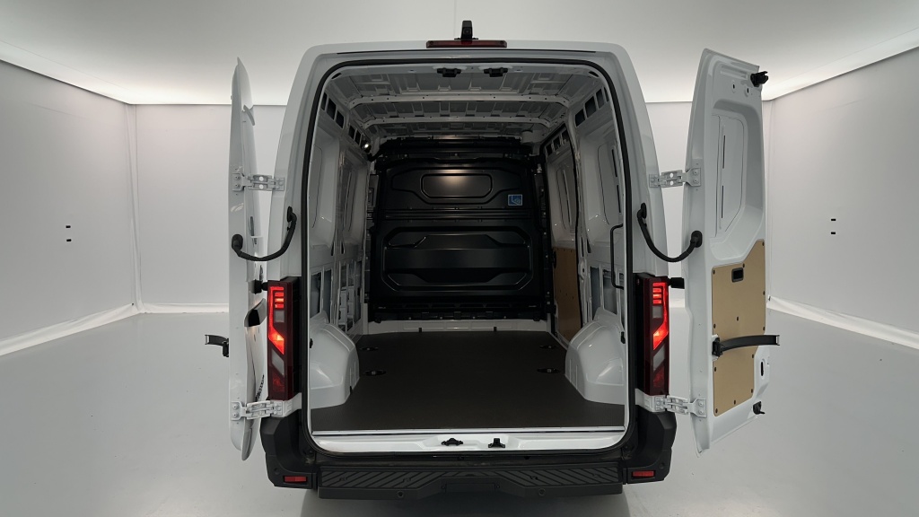 NISSAN Interstar 3T5 L2H2 2.0 DCI 130ch N-Connecta - ref: 8-GLI00011038 - Photo 9