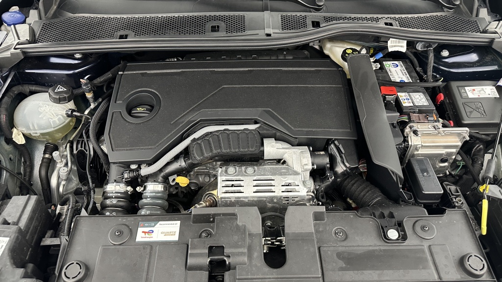 CITROEN C4 III 1.2 Hybride 136ch MAX e-DCS6  - ref: 8-GLI00011077 - Photo 11