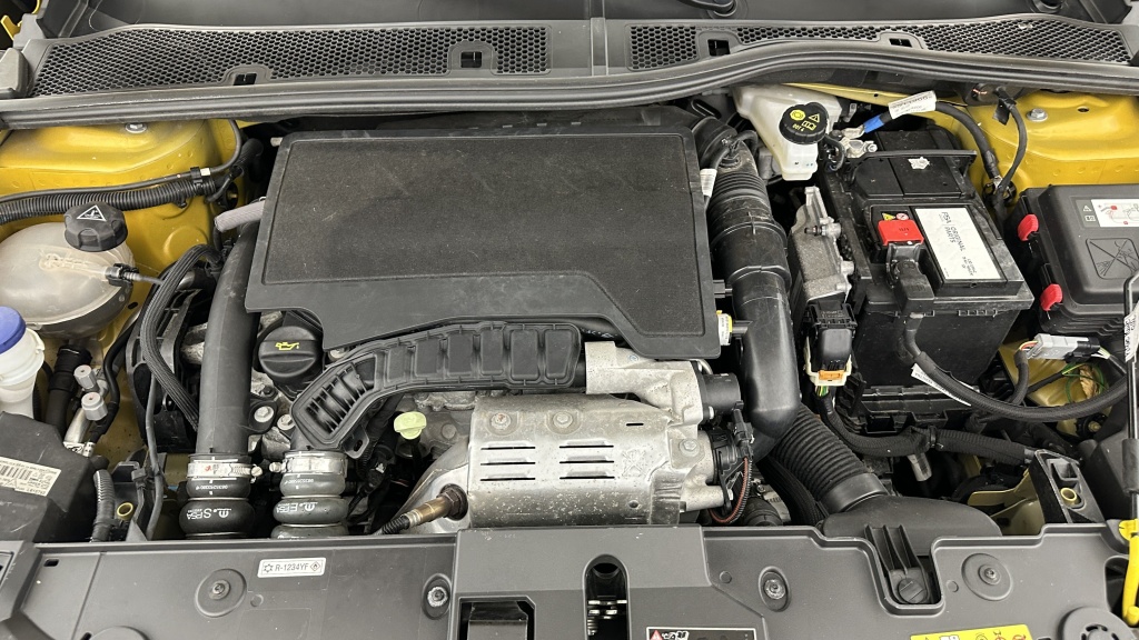 PEUGEOT 208 II 1.2 PureTech 100ch GT EAT8 - ref: 8-GLI00011137 - Photo 11