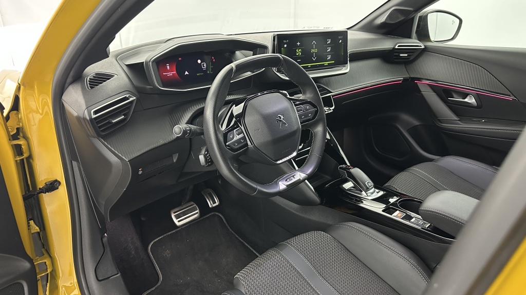 PEUGEOT 208 II 1.2 PureTech 100ch GT EAT8 - ref: 8-GLI00011137 - Photo 6