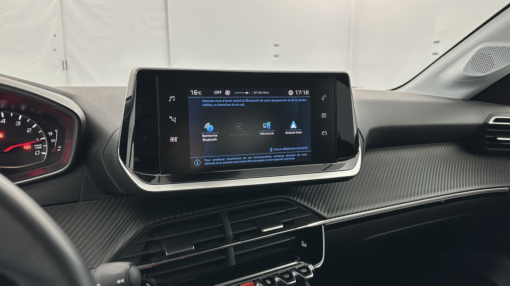 PEUGEOT 208 II 1.2 PureTech 75ch Active Pack - ref: 8-GLI00011310 - Photo 17