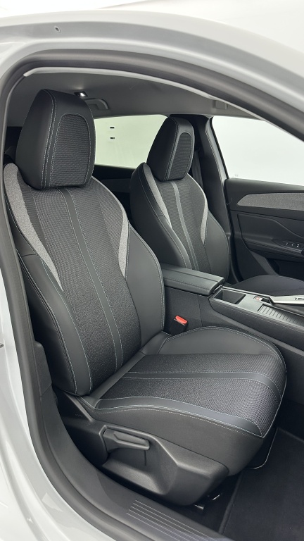 PEUGEOT 308 1.5 BlueHDi 130ch Allure EAT8 - ref: 8-GLI00011388 - Photo 18