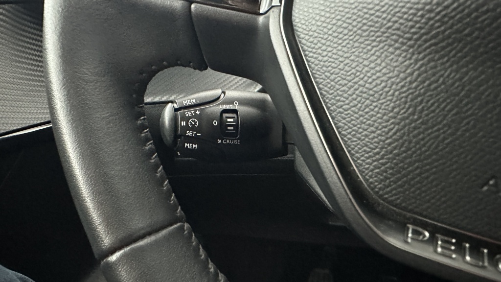 PEUGEOT 208 II 1.2 PureTech 75ch Active - ref: 8-GLI00011405 - Photo 17