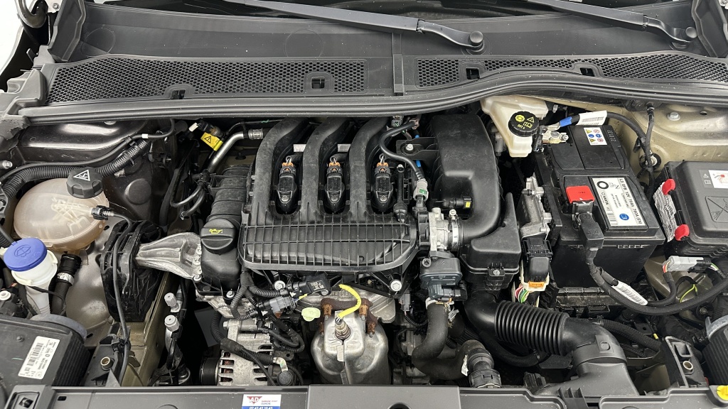 PEUGEOT 208 II 1.2 PureTech 75ch Active - ref: 8-GLI00011406 - Photo 11