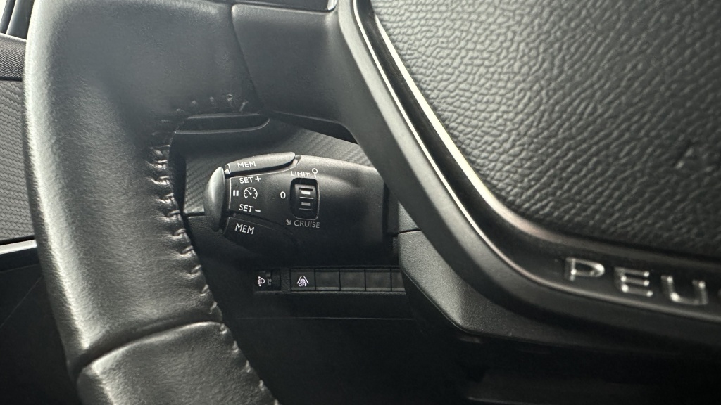 PEUGEOT 208 II 1.2 PureTech 75ch Active - ref: 8-GLI00011406 - Photo 18