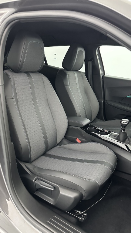 PEUGEOT 2008 1.2 PureTech 130ch Allure Pack - ref: 8-GLI00011673 - Photo 18