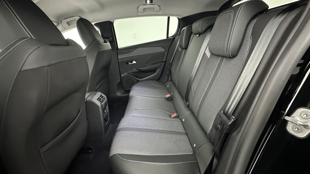 PEUGEOT 308 1.2 Hybrid 136ch Allure e-DCS6 - ref: 8-GLI00011681 - Photo 9