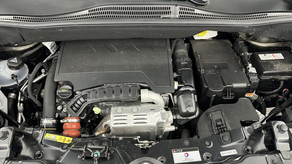 CITROEN C3 Aircross 1.2 PureTech 110ch Shine - ref: 8-GLI00011682 - Photo 11