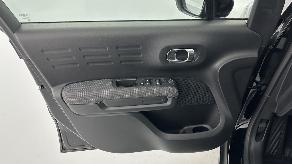 CITROEN C3 Aircross 1.2 PureTech 110ch Shine - ref: 8-GLI00011682 - Photo 13