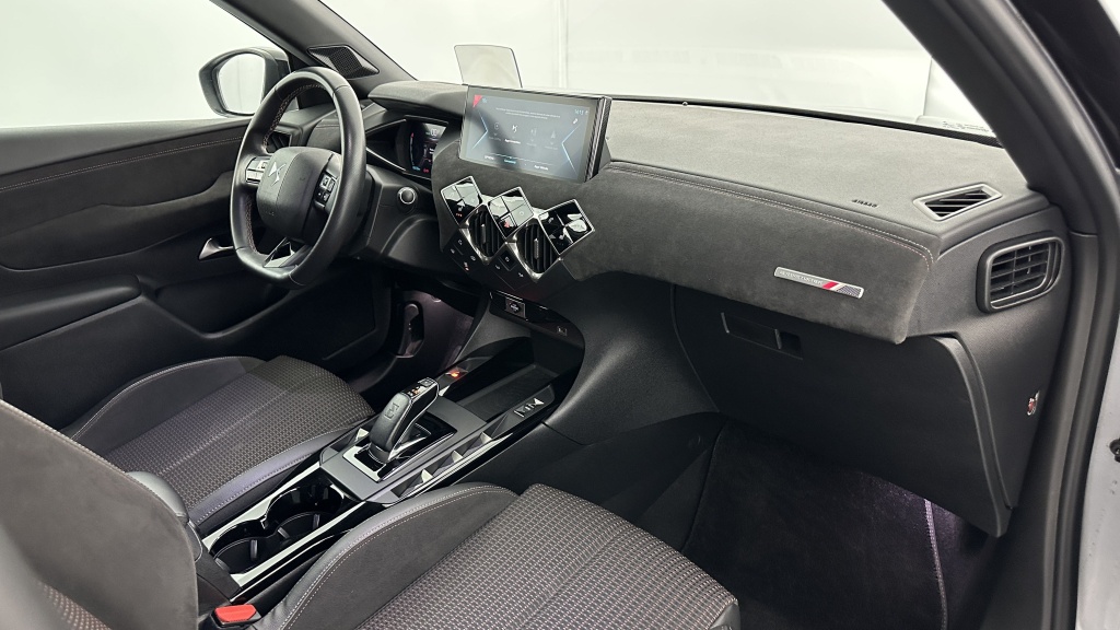DS DS3 Crossback 50 kWh E-Tense 136ch Performance Line + - ref: 8-GLI00011774 - Photo 8