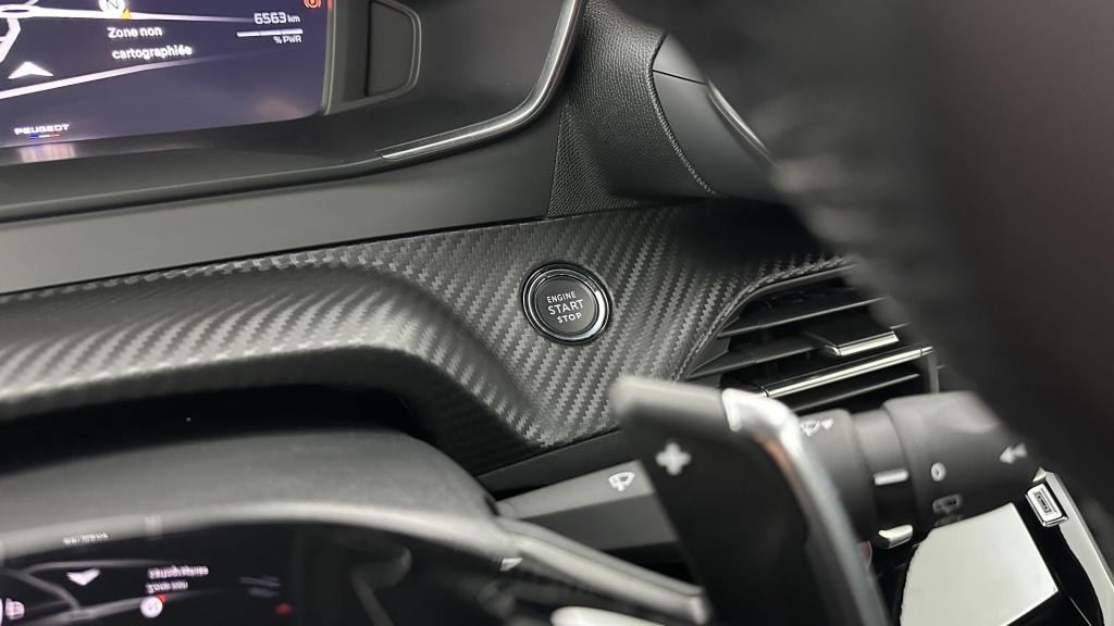 PEUGEOT 2008 II 1.2 Hybrid 145ch Allure e-DCS6 - ref: 8-GLI00012403 - Photo 20