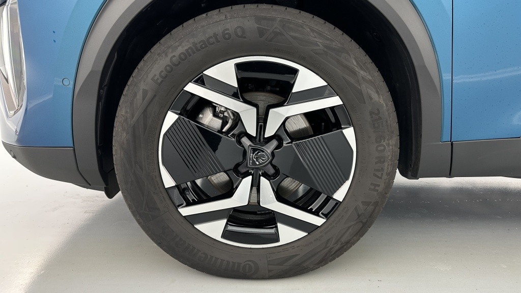 PEUGEOT 2008 II 1.2 Hybrid 145ch Allure e-DCS6 - ref: 8-GLI00012408 - Photo 12