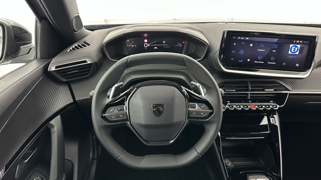 PEUGEOT 2008 II 1.2 Hybrid 145ch Allure e-DCS6 - ref: 8-GLI00012423 - Photo 14