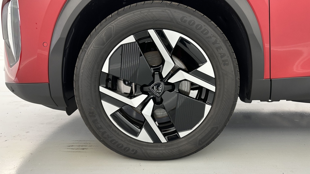 PEUGEOT 2008 II 1.2 Hybrid 145ch Allure e-DCS6 - ref: 8-GLI00012426 - Photo 12