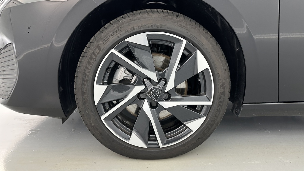 PEUGEOT 308 SW 1.2 Hybrid 145ch Allure e-DCS6 - ref: 8-GLI00012452 - Photo 12
