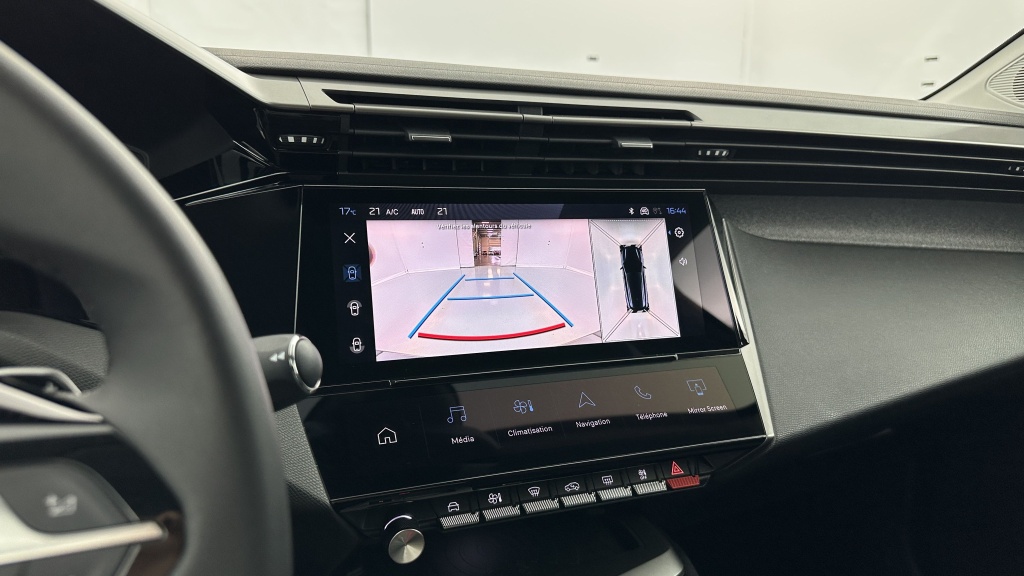 PEUGEOT 308 SW 1.2 Hybrid 145ch Allure e-DCS6 - ref: 8-GLI00012452 - Photo 20