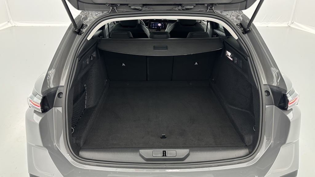 PEUGEOT 308 SW 1.2 Hybrid 145ch Allure e-DCS6 - ref: 8-GLI00012453 - Photo 10