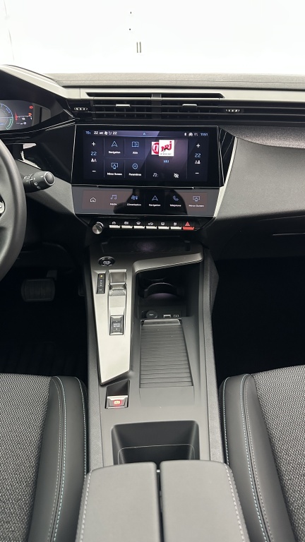 PEUGEOT 308 SW 1.2 Hybrid 145ch Allure e-DCS6 - ref: 8-GLI00012453 - Photo 16