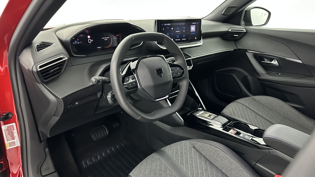 PEUGEOT 2008  II 1.2 Hybrid 145ch Allure e-DCS6 - ref: 8-GLI00012498 - Photo 6