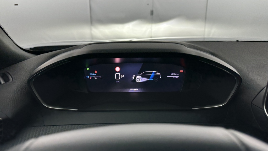 PEUGEOT 2008  II 1.2 Hybrid 145ch Allure e-DCS6 - ref: 8-GLI00012499 - Photo 15