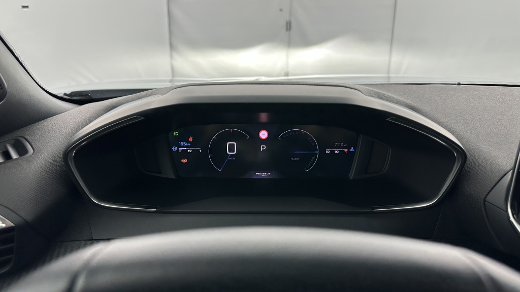 PEUGEOT 2008  II 1.2 Hybrid 145ch Allure e-DCS6 - ref: 8-GLI00012500 - Photo 15