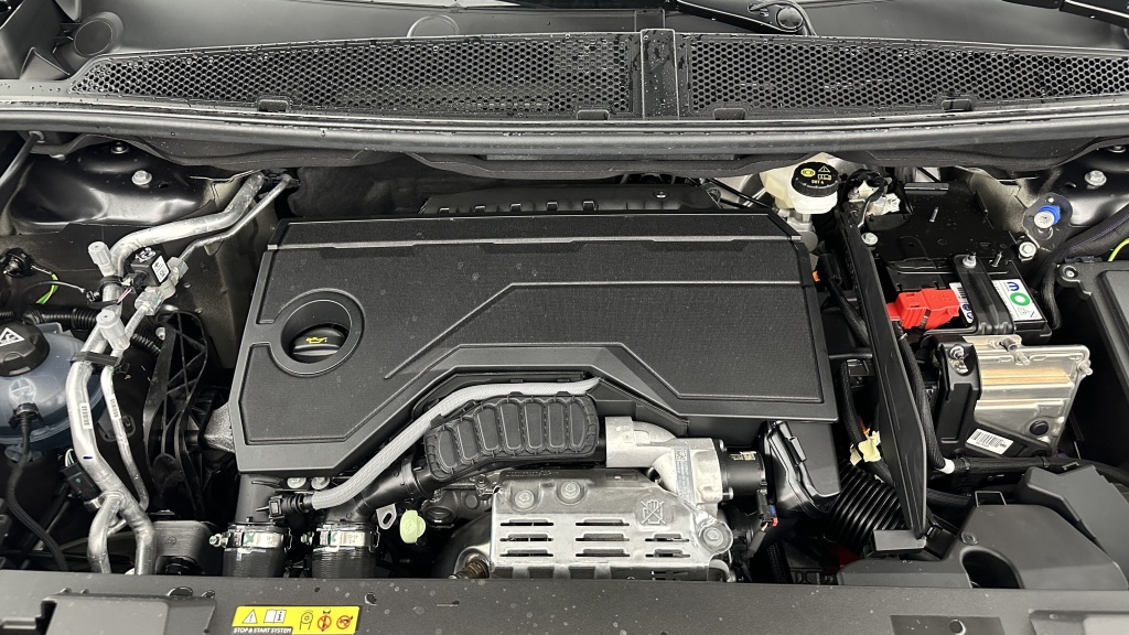 PEUGEOT 3008 1.2 Hybrid 145ch Allure e-DCS6 - ref: 8-GLI00012576 - Photo 11