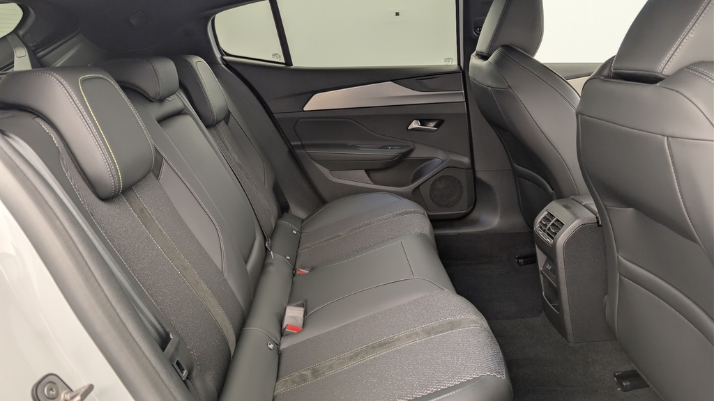 PEUGEOT 408 Hybrid 145 e-DCS6 GT - ref: 8-GLI00017406 - Photo 10