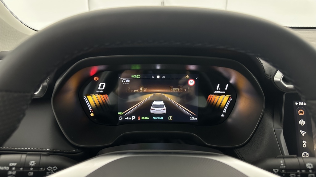 MG ZS 1.5L Hybrid+ 197ch Luxury - ref: 8-GLI00019928 - Photo 15