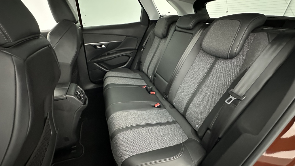 PEUGEOT 3008 II 1.5 BlueHDi 130ch Allure EAT8 - ref: 8-GLI00023783 - Photo 9