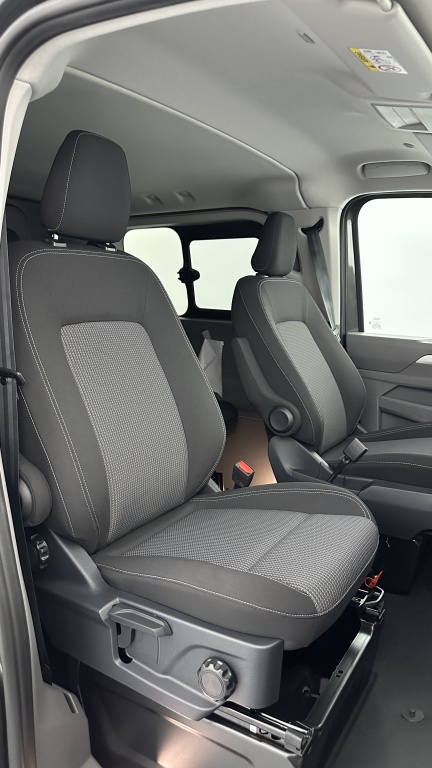 VOLKSWAGEN Transporter Procab T7 L1H1 2.0 TDI 170ch Business BVA8 - ref: 8-GLI00024030 - Photo 13