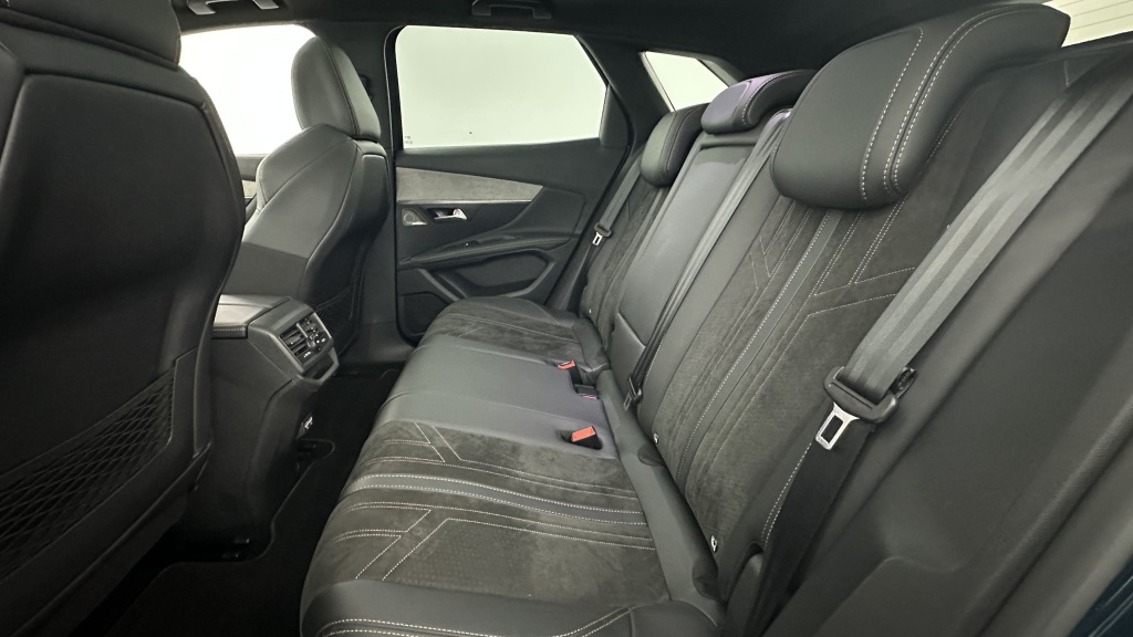 PEUGEOT 3008 III 1.6 PureTech 180ch GT Pack EAT8 - ref: 8-GLI00025507 - Photo 9