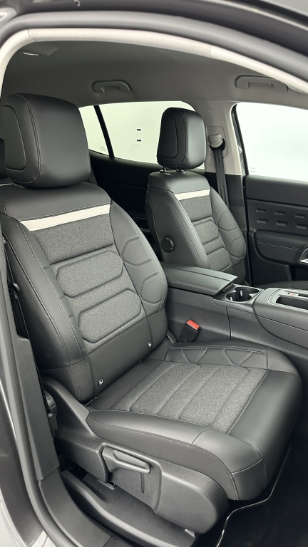 CITROEN C5 Aircross 1.2 Hybride 145ch Max e-DCS6 - ref: 8-GLI00026044 - Photo 17