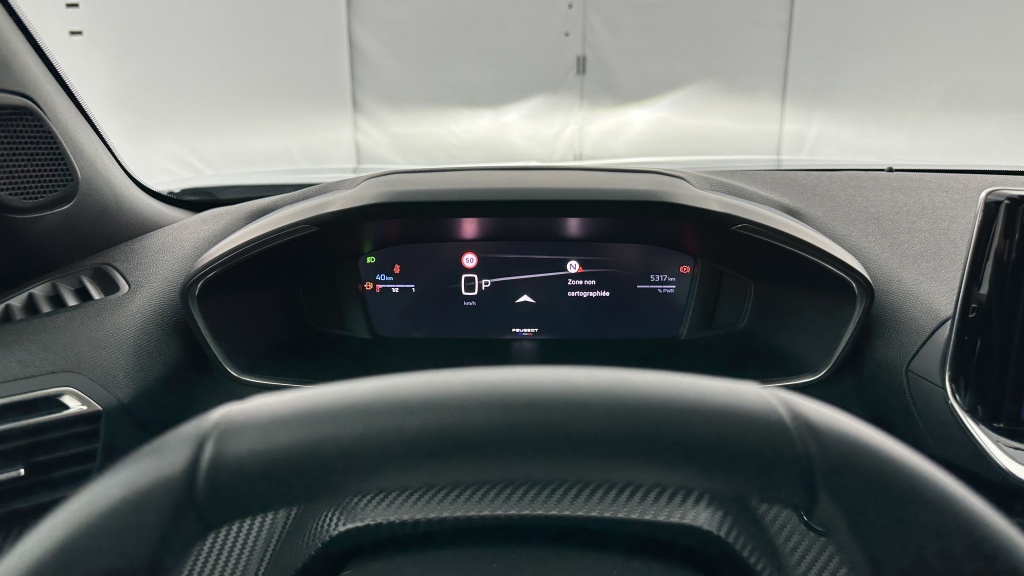 PEUGEOT 2008 II 1.2 Hybrid 136ch Allure e-DCS6 - ref: 8-GLI00026365 - Photo 15