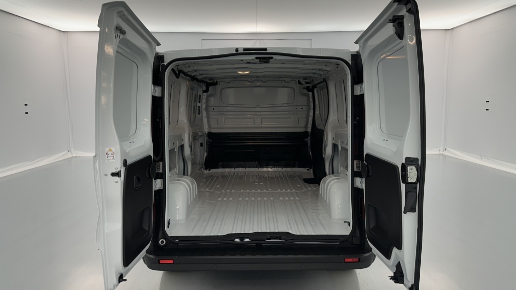 RENAULT Trafic L2H1 3000 2.0 dCi 150ch Advance - ref: 8-GLI00026543 - Photo 17