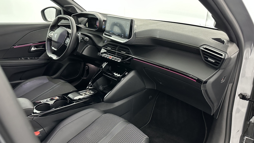 PEUGEOT 208 II 1.2 PureTech 130ch GT EAT8 - ref: 8-GLI00027170 - Photo 8