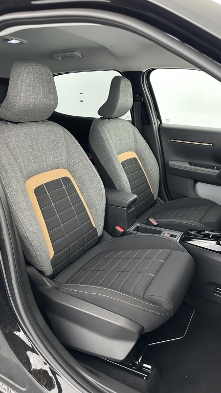 CITROEN C3 Aircross 1.2 Hybride 145ch Plus e-DCS6 - ref: 8-GLI00031765 - Photo 18