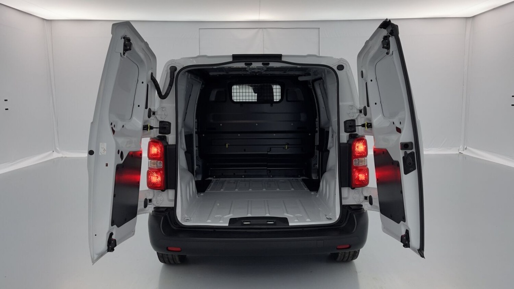 FIAT Scudo 1.5 MultiJet 120ch Compact - ref: 8-GLI00262351 - Photo 9