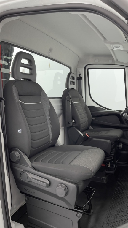 IVECO Daily 35S14H 3750 2.3 136ch Benne Alu JPM + Grue PK 3400 + Pince - ref: 8-GLI00271626 - Photo 15